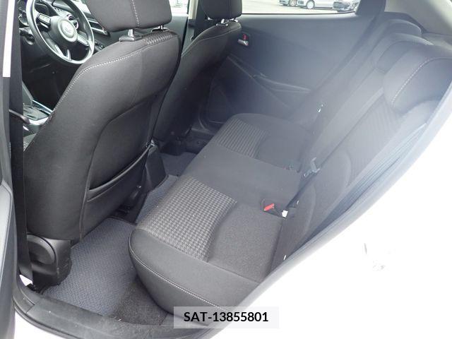 Mazda DEMIO 2019-06 381470-15
