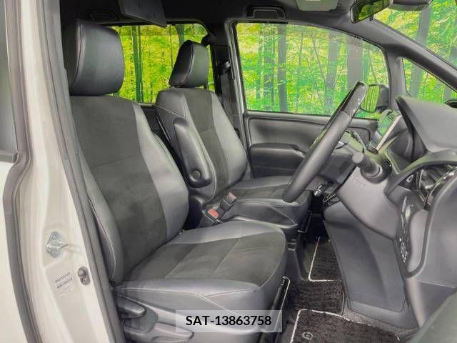 Toyota NOAH 2020-12 321674-8