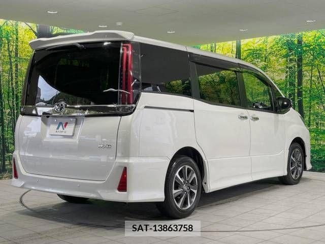 Toyota NOAH 2020-12 321674-18