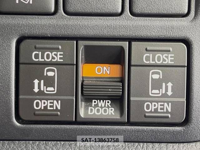 Toyota NOAH 2020-12 321674-4