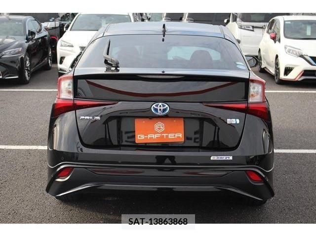 Toyota PRIUS 2019-04 350764-9