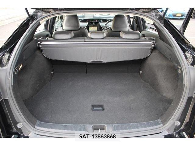 Toyota PRIUS 2019-04 350764-17
