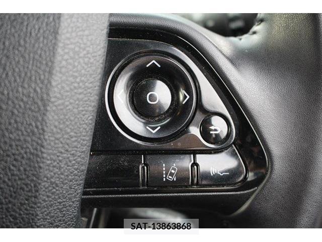 Toyota PRIUS 2019-04 350764-3