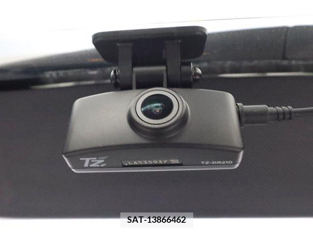 Toyota VOXY 2020-11 370402-17