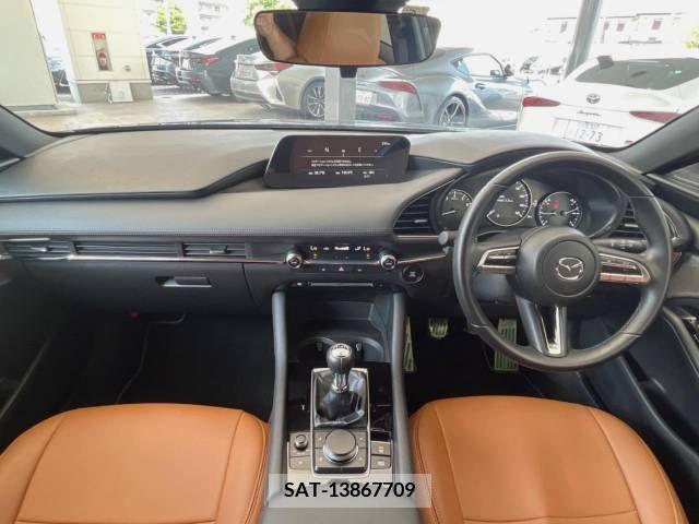 Mazda MAZDA3 2022-06 363286-1