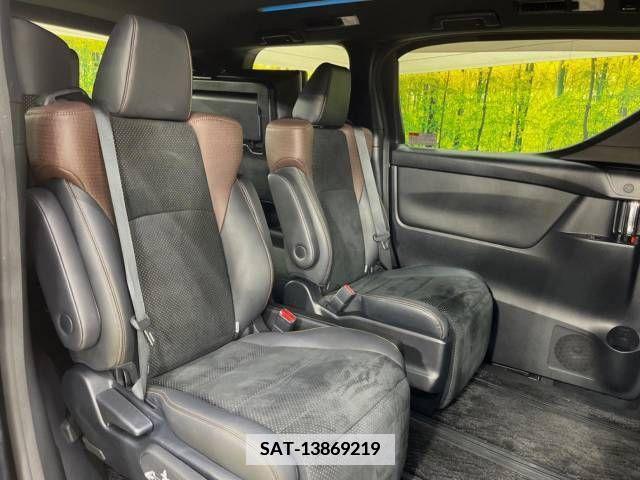 Toyota ALPHARD 2016-11 374179-9