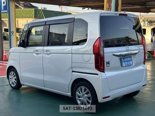 Honda N BOX 2022-02 341228-3