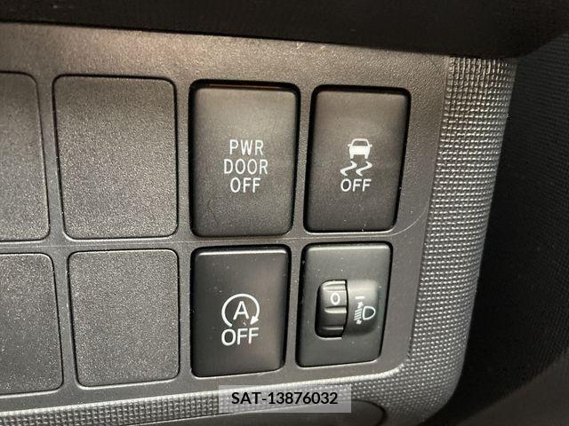 Toyota SPADE 2012-09 378833-11