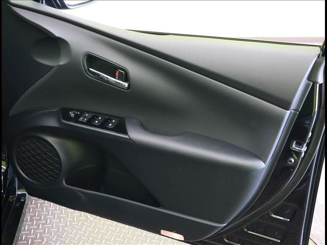 Toyota PRIUS 2018-11 18469-25