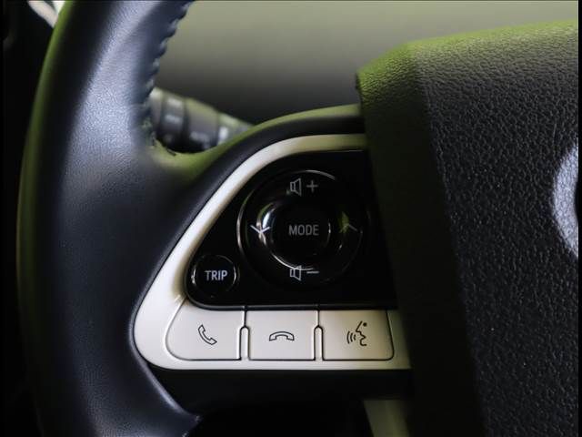 Toyota PRIUS 2018-11 18469-8