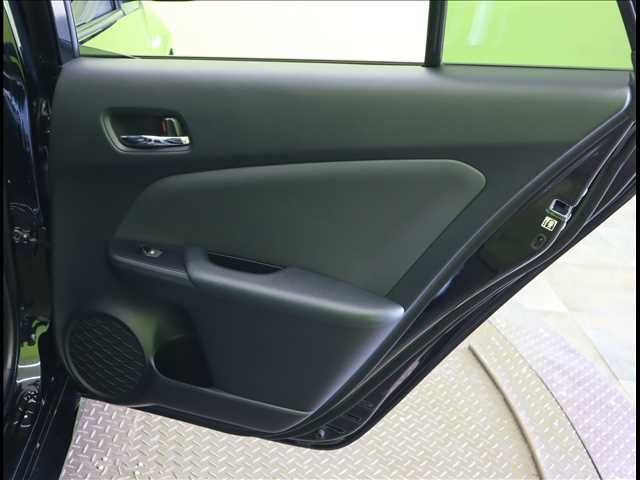 Toyota PRIUS 2018-11 18469-28
