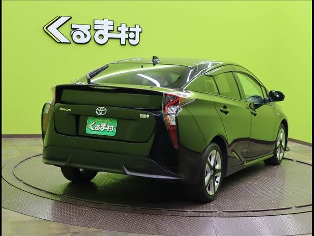 Toyota PRIUS 2018-11 18469-1