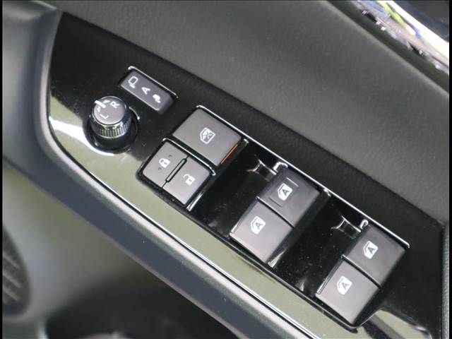 Toyota PRIUS 2018-11 18469-21