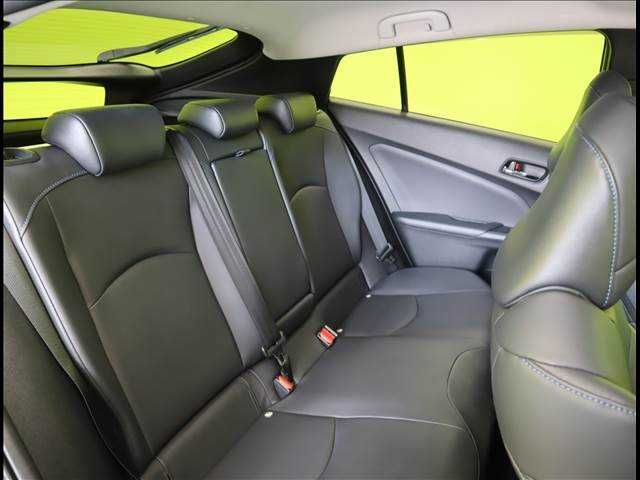 Toyota PRIUS 2018-11 18469-27