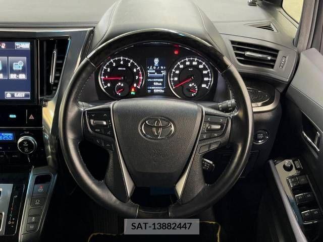 Toyota VELLFIRE 2017-10 337434-12