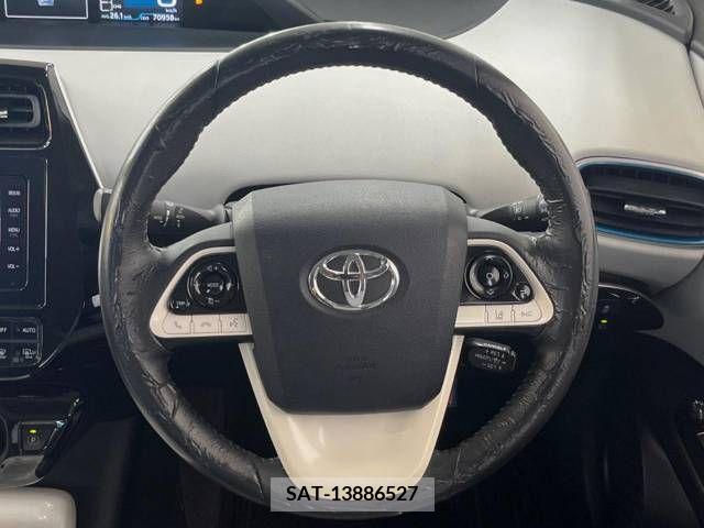 Toyota PRIUS 2016-07 366451-11