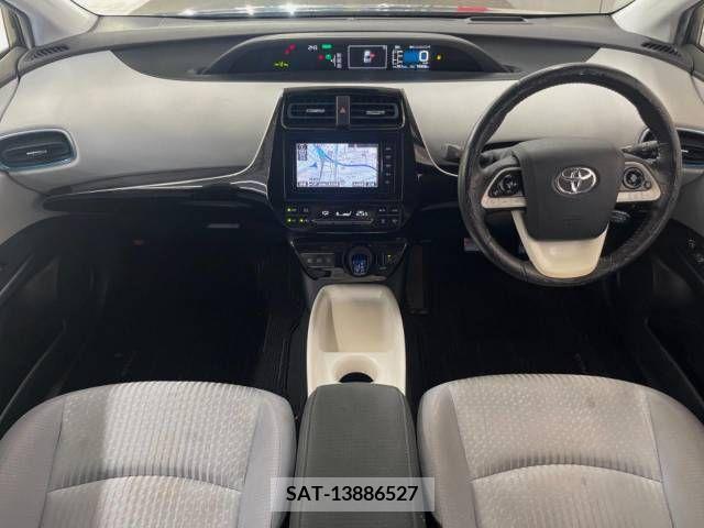 Toyota PRIUS 2016-07 366451-1