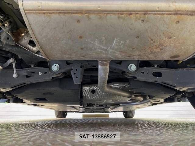 Toyota PRIUS 2016-07 366451-19