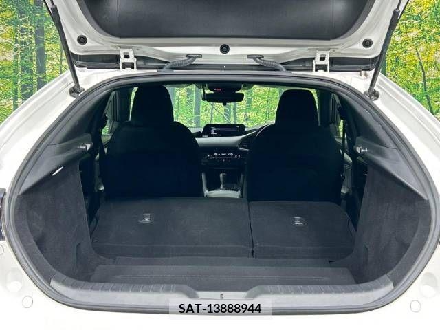 Mazda MAZDA3 2021-11 205477-10