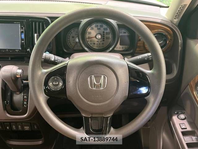 Honda N-ONE 2018-03 381760-11