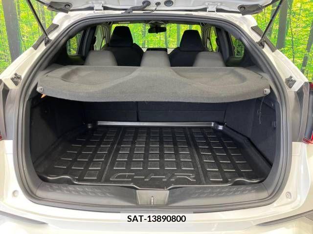 Toyota C-HR 2019-08 396049-10