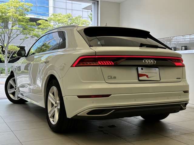 Audi Q8 2020-06 6799-5