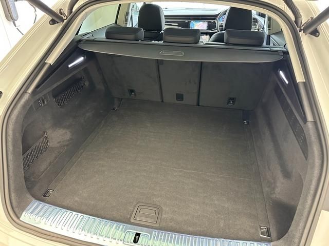 Audi Q8 2020-06 6799-19