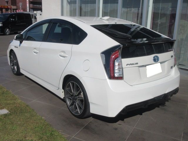 Toyota PRIUS 2014-09 18803-3