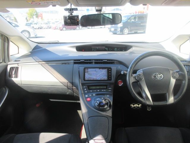 Toyota PRIUS 2014-09 18803-6