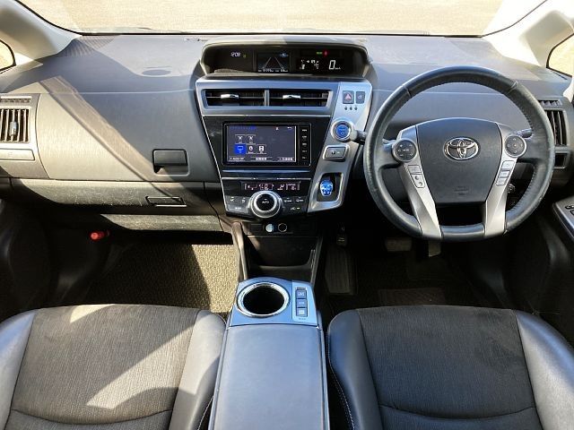 Toyota PRIUS ALPHA 2015-09 8916-1
