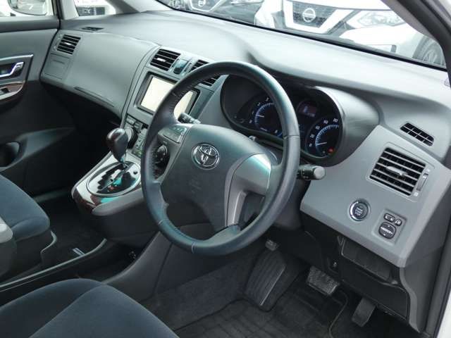 Toyota MARK X ZIO 2012-01 186109-12