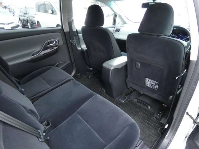 Toyota MARK X ZIO 2012-01 186109-25