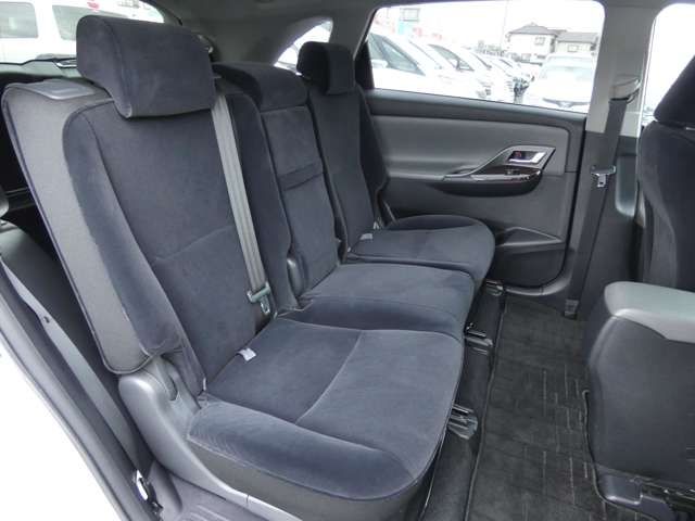 Toyota MARK X ZIO 2012-01 186109-24