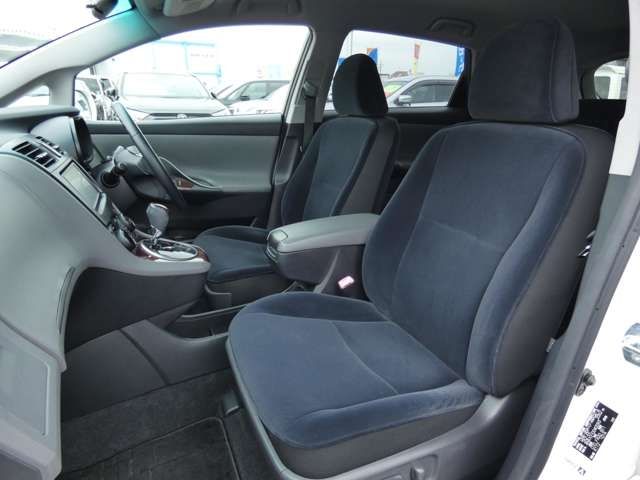 Toyota MARK X ZIO 2012-01 186109-23