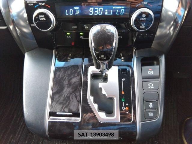 Toyota VELLFIRE 2020-06 288007-6
