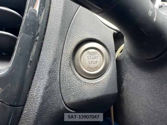 Nissan JUKE 2011-07 274059-29