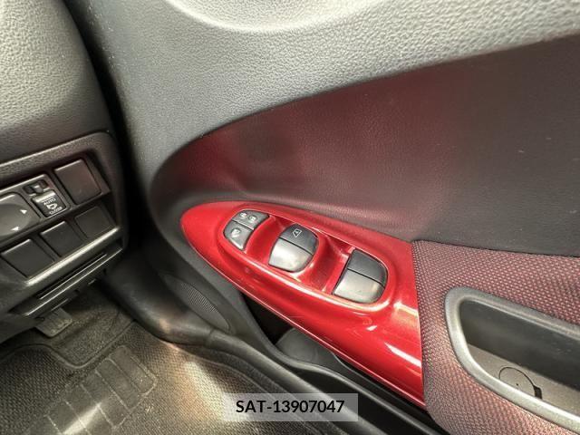 Nissan JUKE 2011-07 274059-27