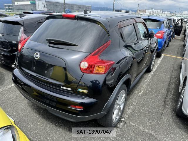 Nissan JUKE 2011-07 274059-3