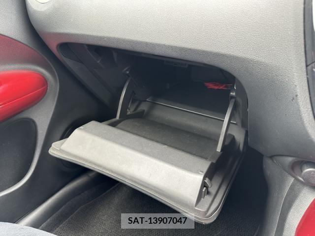 Nissan JUKE 2011-07 274059-25
