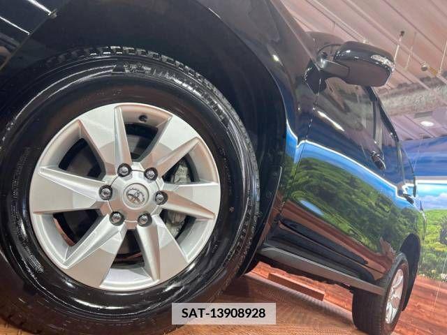Toyota LAND CRUISER PRADO 2023-10 362378-13