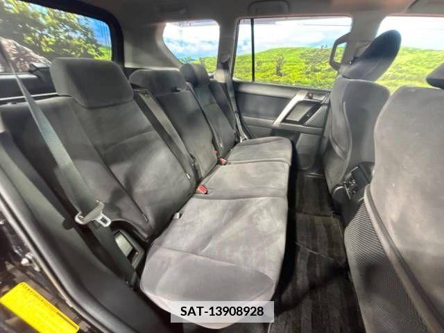Toyota LAND CRUISER PRADO 2023-10 362378-9
