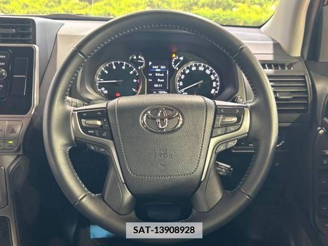 Toyota LAND CRUISER PRADO 2023-10 362378-11