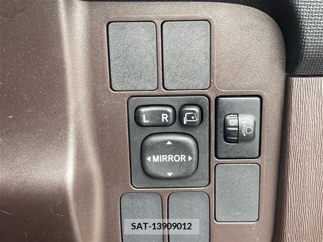Toyota PASSO 2013-10 283319-18