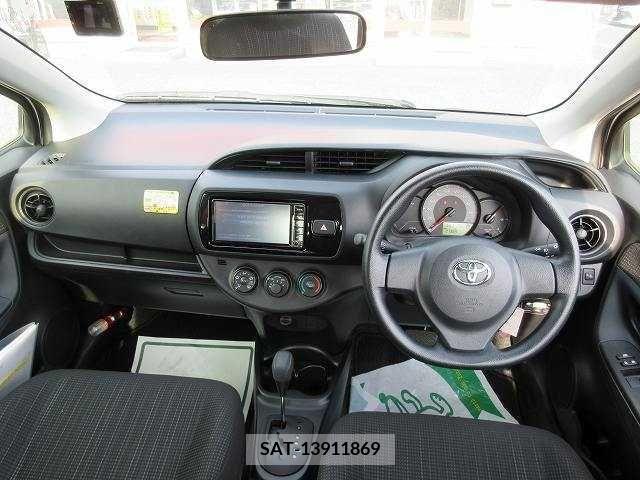 Toyota VITZ 2018-03 200479-1