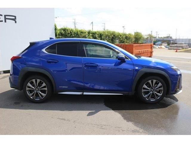 Lexus UX 2019-04 25266-2