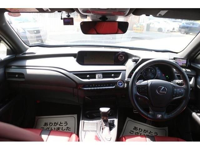 Lexus UX 2019-04 25266-12