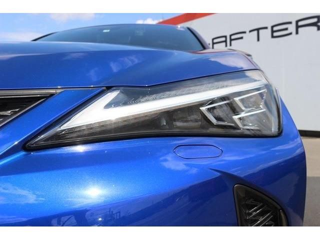 Lexus UX 2019-04 25266-4