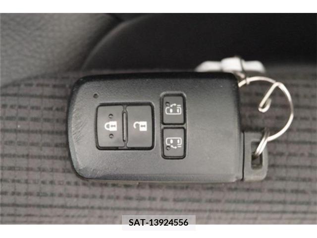 Toyota SIENTA 2017-12 202748-17