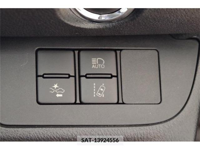 Toyota SIENTA 2017-12 202748-11