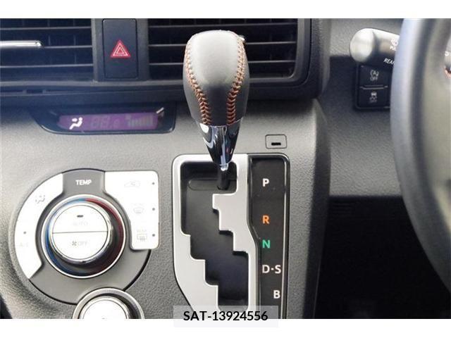 Toyota SIENTA 2017-12 202748-10